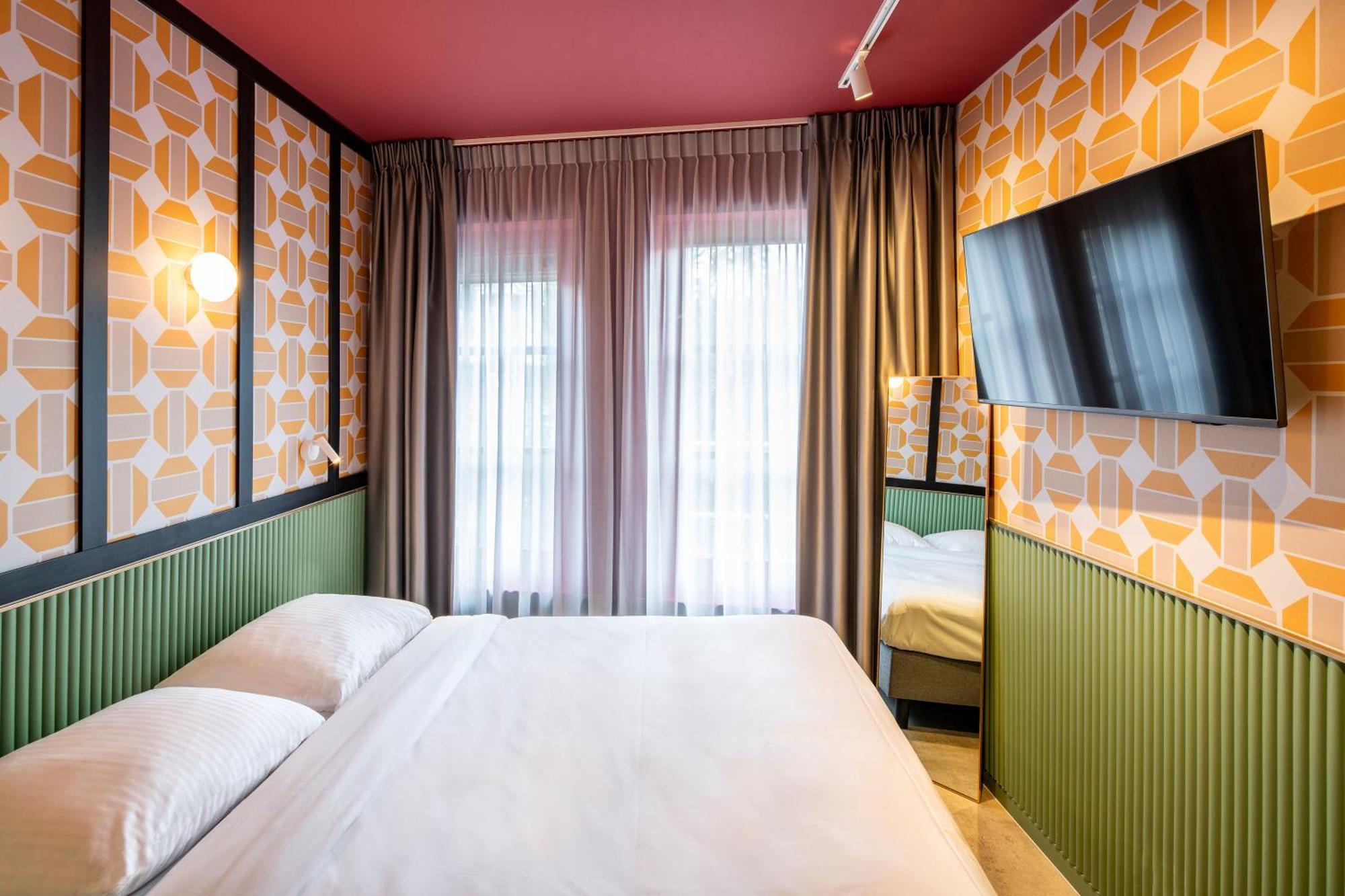 Budget Hotel Tourist Inn Amsterdam Exteriör bild